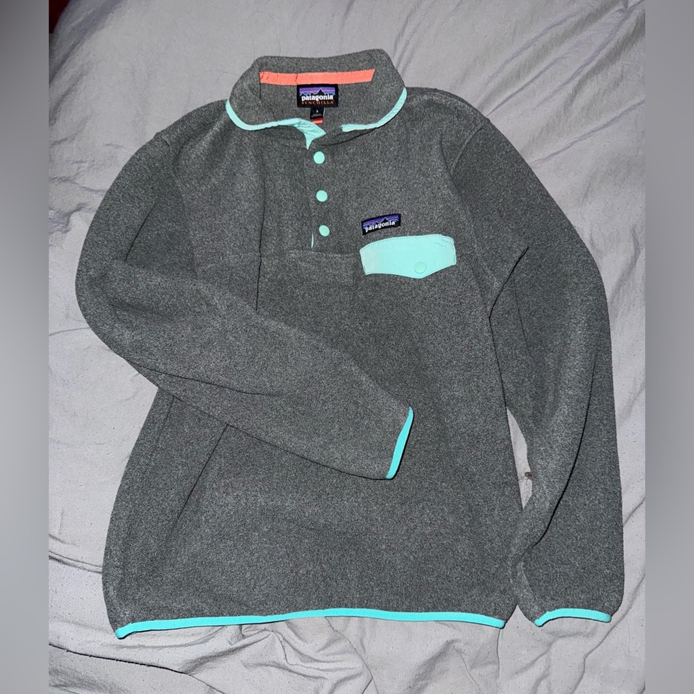 ❌SOLD❌ Patagonia Women’s Lightweight Synchilla Snap-T fleece pullover